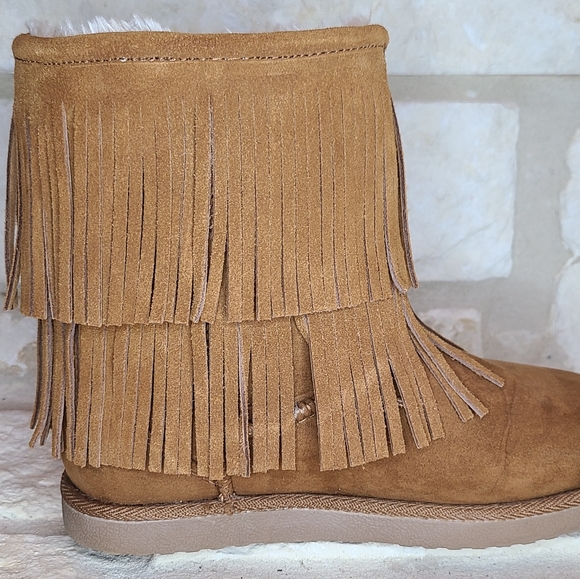 Fringed Boot with Fur Lining (Youth), Size 3 - Picture 3 of 7